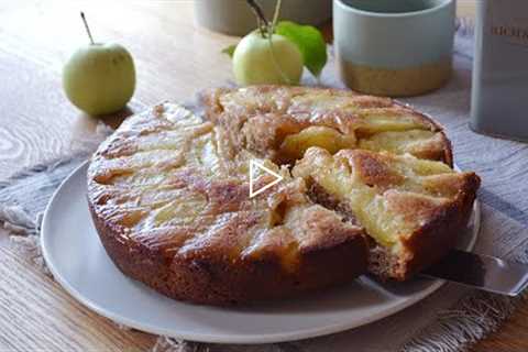 Insanely delicious autumn cake with apples and cinnamon!