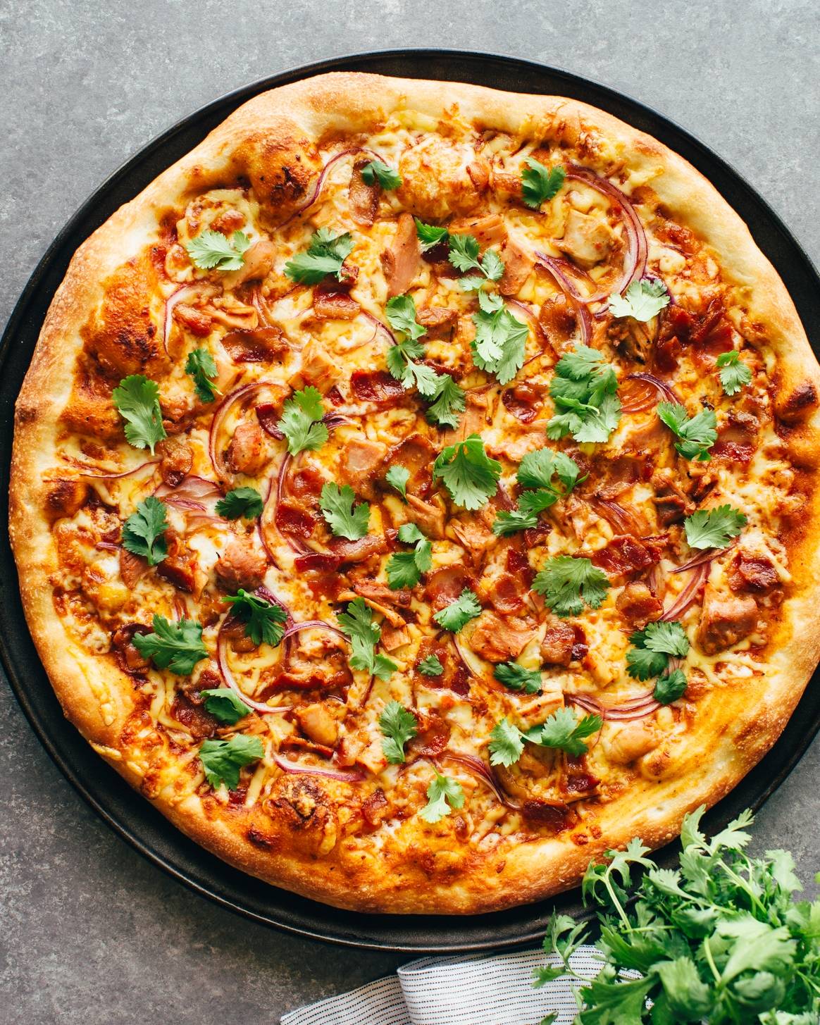 How to Make a Delicious BBQ Chicken Pizza
