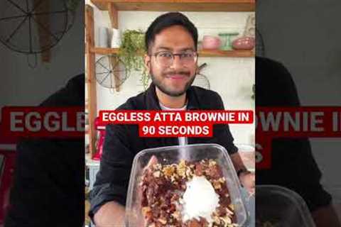 EGGLESS WHOLE WHEAT BROWNIE IN 90 SECONDS😱 HOW TO MAKE BROWNIES IN MICROWAVE #shorts