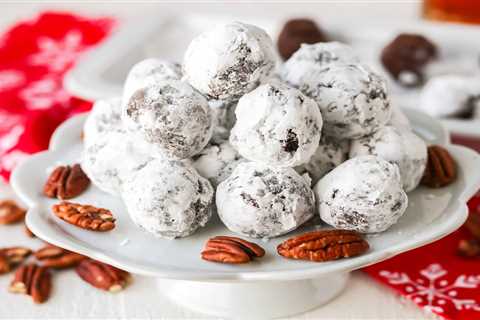 No-Bake Chocolate Bourbon Balls