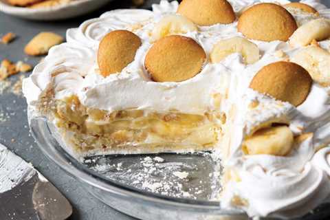 Banana Pudding Meringue Pie