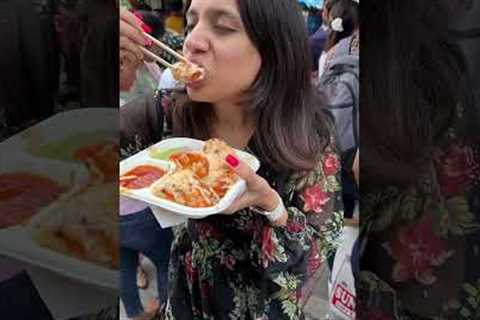 Cheap v/s expensive famous momos😱😍 | Delhi Street Food Challenge 😍 | @sosaute #shorts