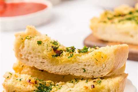 Easy Air Fryer Garlic Bread – Ready in Minutes!