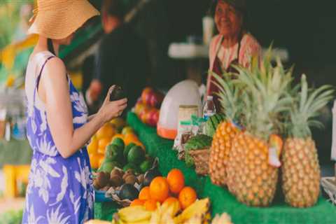 What are some of the best local food markets in honolulu?