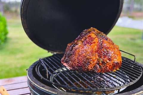 Double Smoked Ham on the Big Green Egg