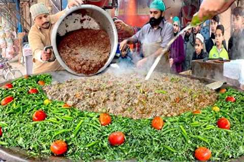 HUGE TAWA FRY KALEJI AT PAKISTANI STREET FOOD | FAMOUS PESHAWARI MASALA KALEJI | MUTTON FRIED LIVER