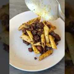 Check out this Guanciale Ragu recipe by @eastcoastfeastcoast using PecorinoRomanoPDO #shorts
