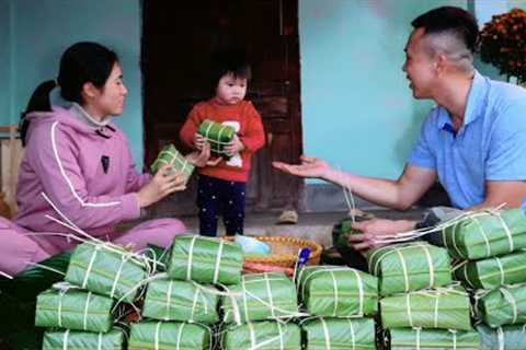 2 days of processing and bringing to market banh chung - cakes of Tet