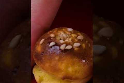 Tiny but mighty flavor in these mini burger bites #shorts #soyummy