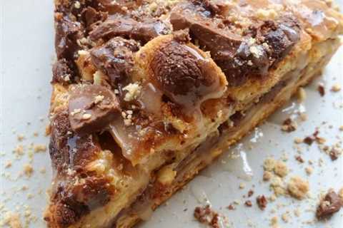 S’mores Cinnamon Roll Cake